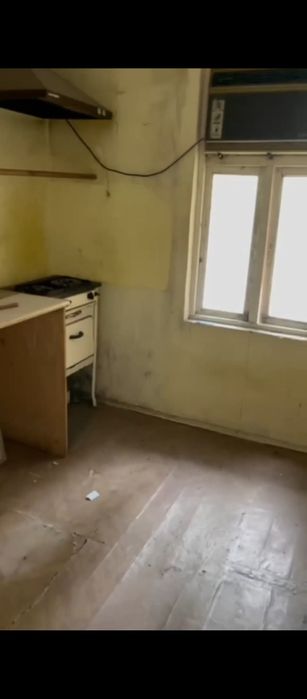 1 xona kvartira sotiladi