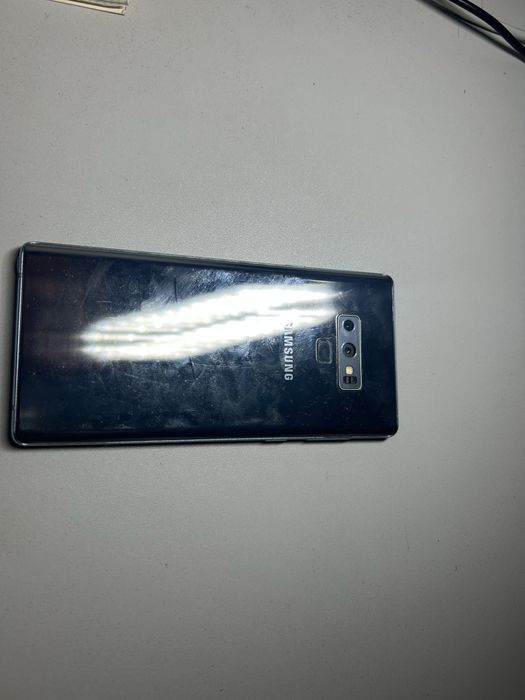 Продам самсунг ноуте 9