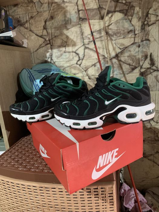 Продавам Nike TN Pluss