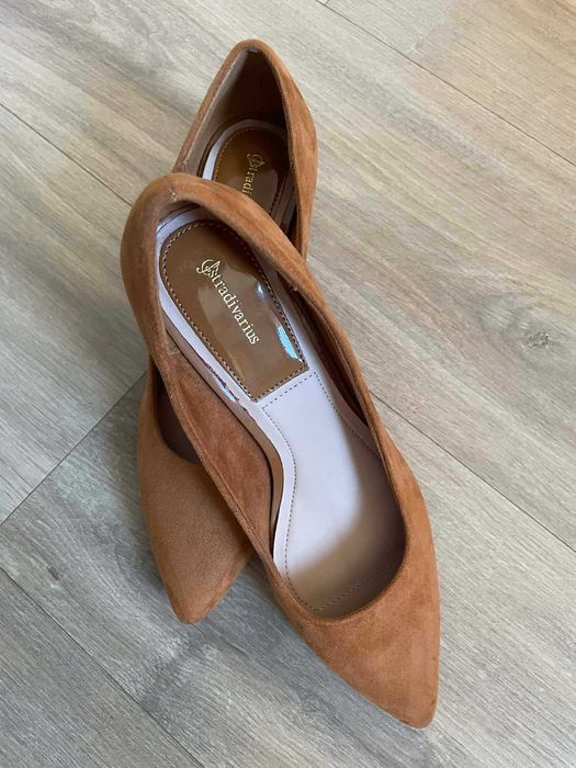 Обувки Stradivarius на ток от изкуствен велур