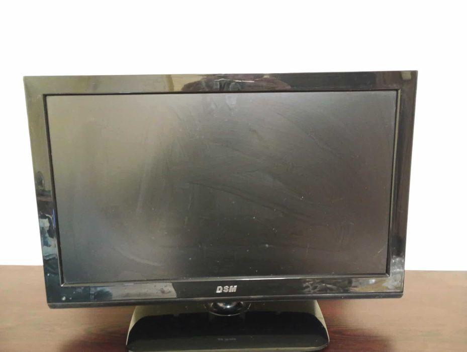 DSM LED 2201 FHD 22-inch монитор