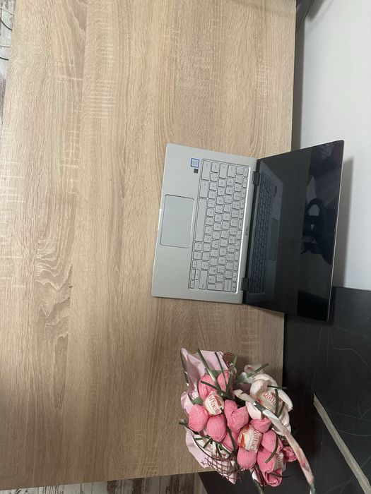 Бюро - тоалеетка.