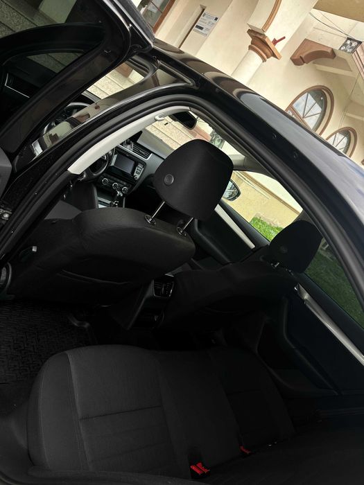 Škoda Octavia III 2.0 TDI DSG – 140 CP – Euro 5