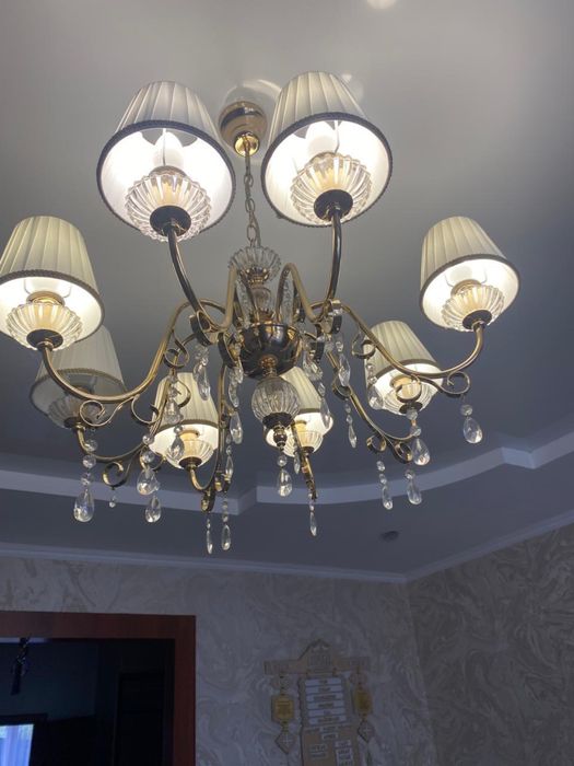 Продам люстру для дома