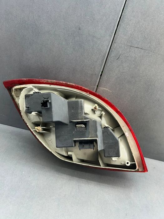 Lampa / Tripla stop dreapta pe aripa 97KG13N004 Ford Ka 2000