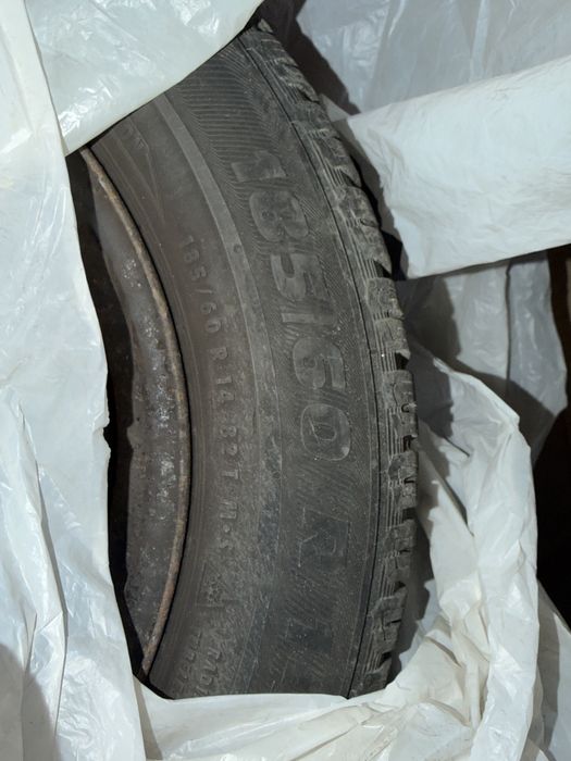 Зимни гуми с джанти 14 Форд Ford