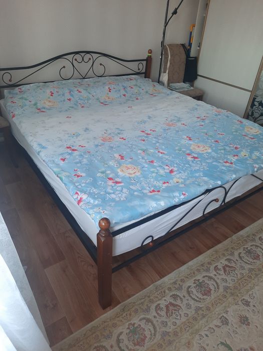 Срочно продам кровать 20к