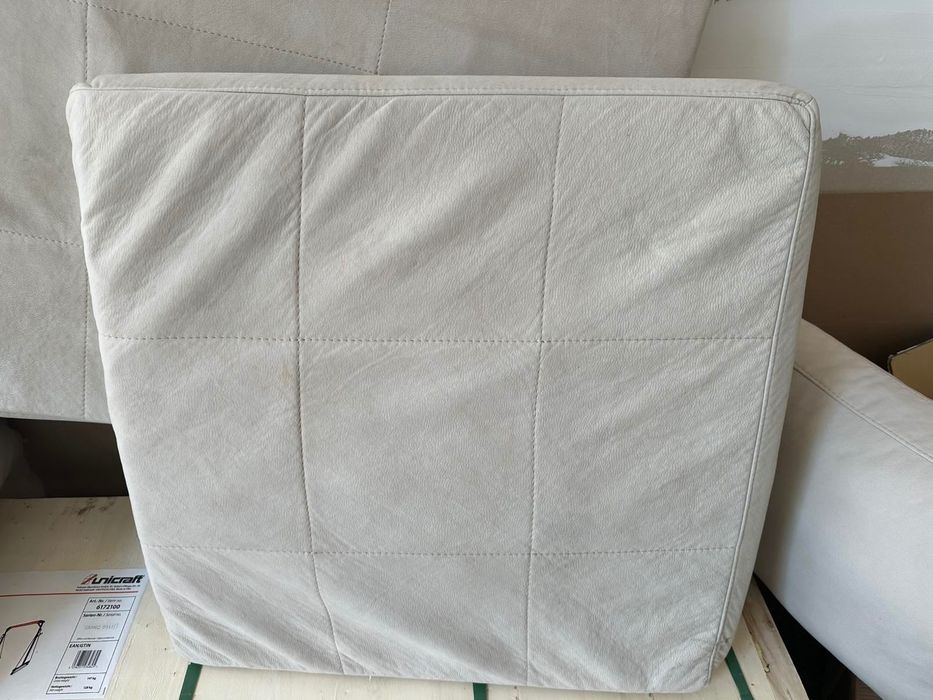 Ъглов диван с дамаска