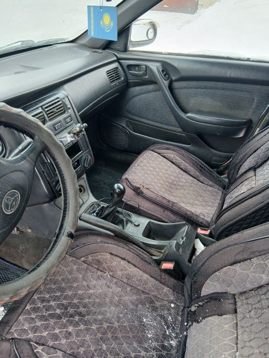 Тойота Карина Е 1995г.в