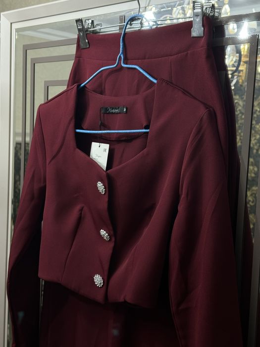 Двойка, расцветка: бордо