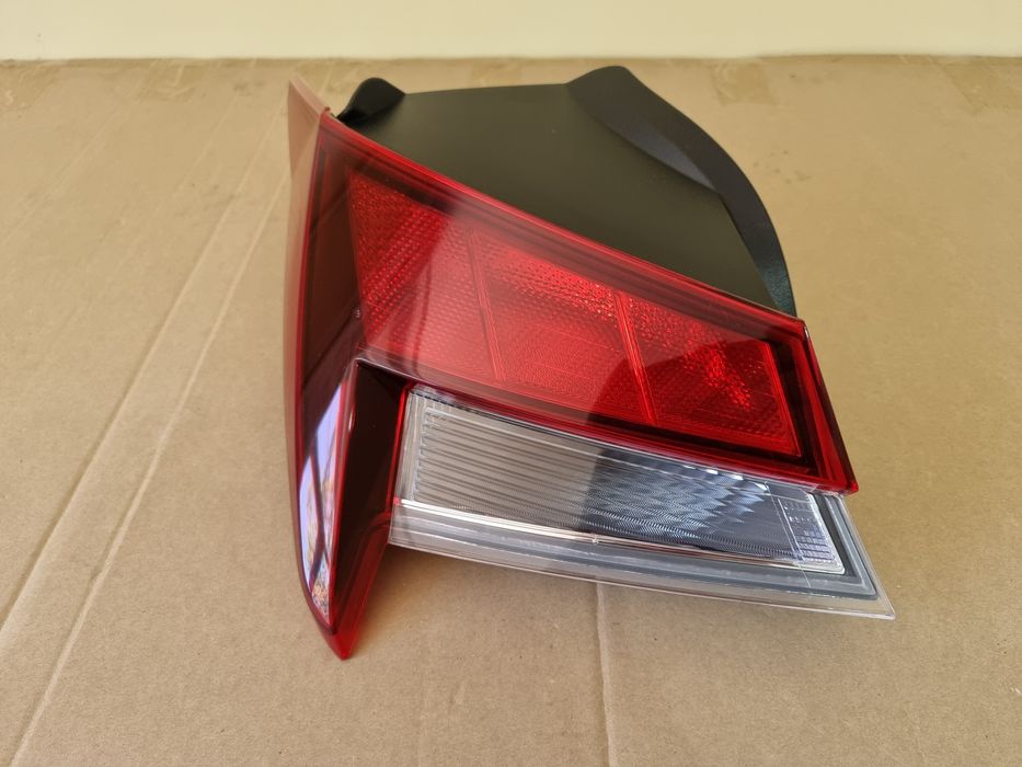 Задний фонарь на Элантра