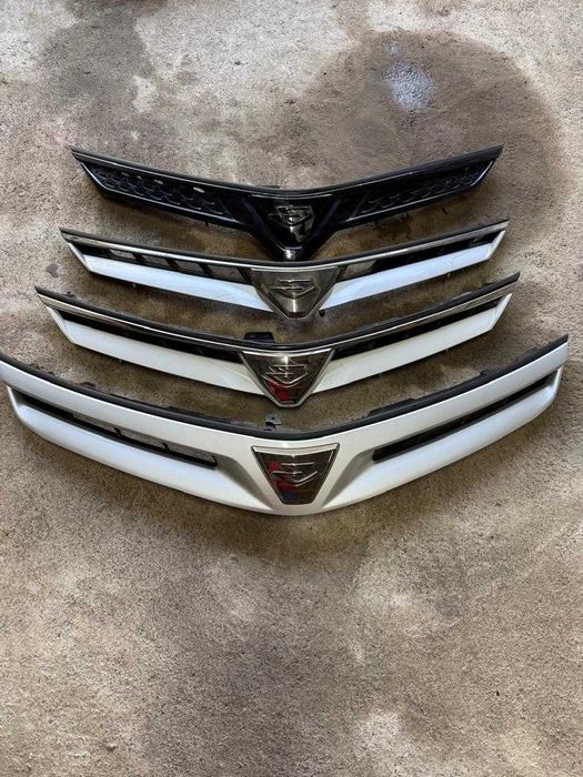 Решётка радиатора Toyota Estima ACR 50.55