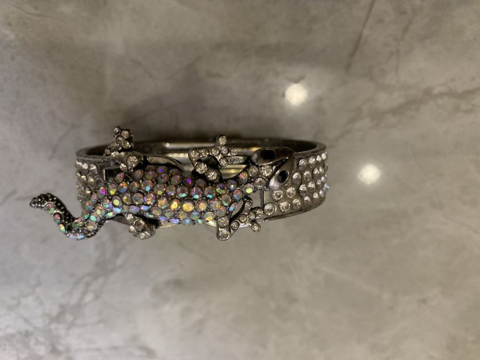 Браслеты  4 штуки