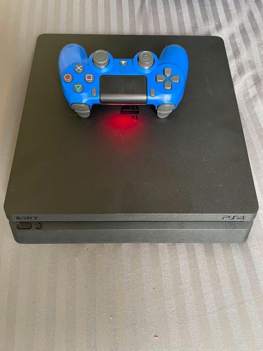 Ps4 slim 1tb  cu un controler și câteva joc uri
