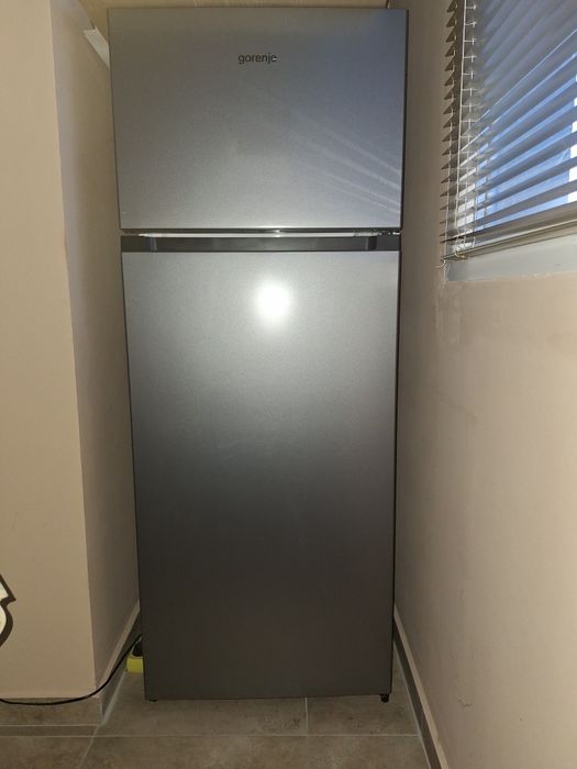 Продавам хладилник Gorenje в гаранция