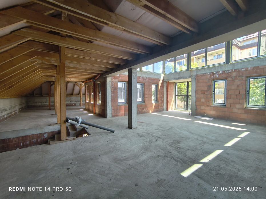 Clădire de vânzare pt birouri zona Iulius Mall