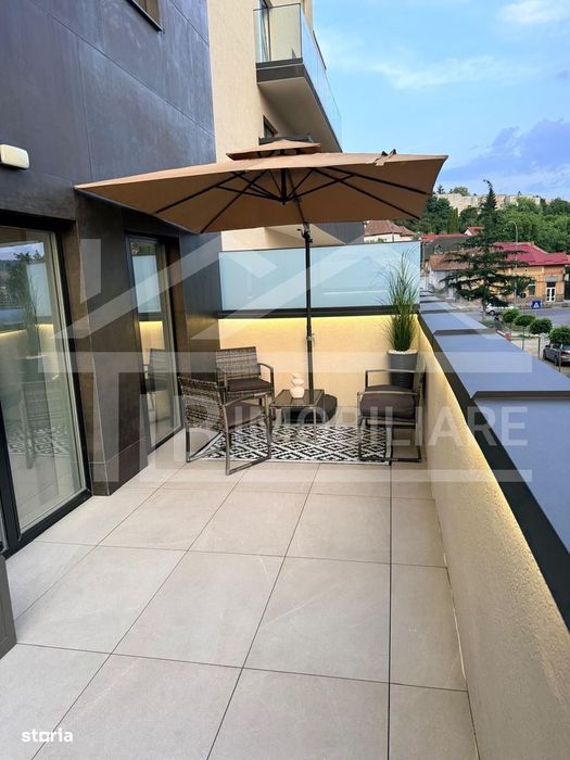 Apartament cu 2 camere, 52mp, terasa 20mp, parcare, lux, Zona Vivat