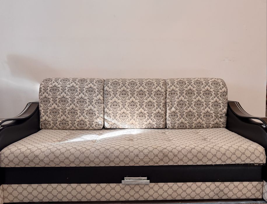 Диван для гостиной