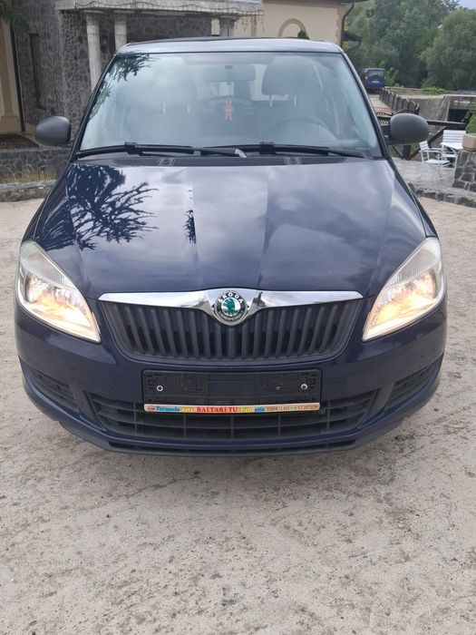 Vînd scoda fabia