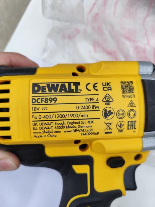 Нов безчетков акумулаторен гайковерт Девалт DeWALT DCF899 18V