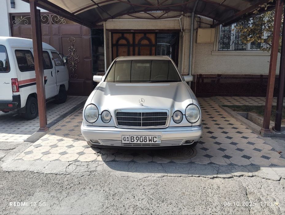w 210 mersedes  sotiladi