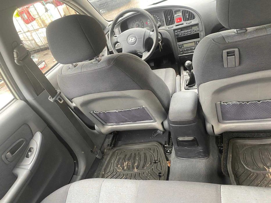 dezmembrez hyundai elantra 2006/bara fata hyundai elantra/faruri