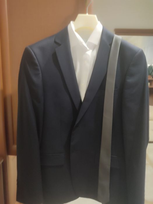 Продается мужской костюм