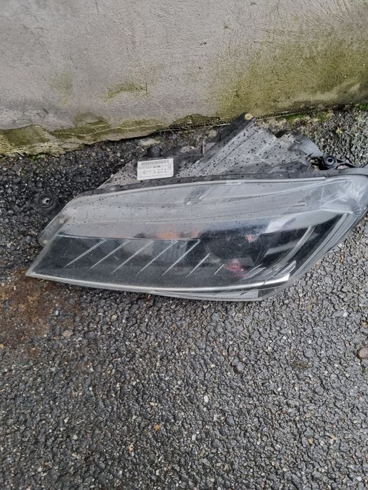 Far stg Skoda Superb 3