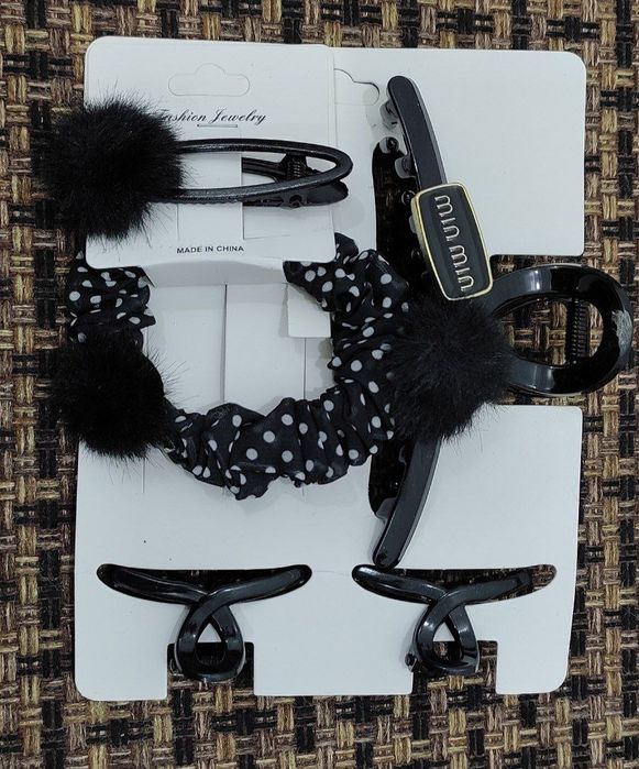 Zakolka 5 talik nabor  Optomga beriladi .Donaga yo'q