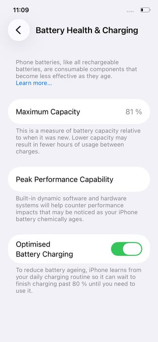 iPhone 12 -- 64 GB -- черен -- 81% батерия