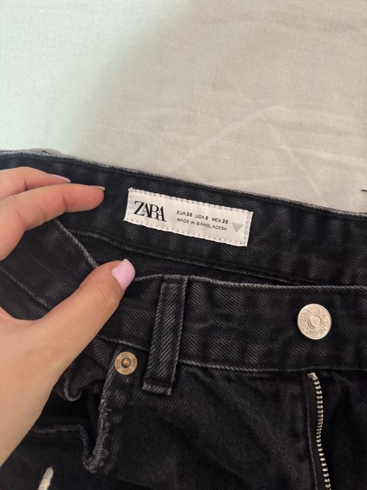 Черни дънки с широк крачол