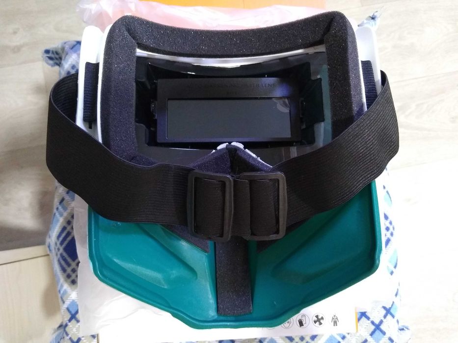 Продам сварочную маску хамелеон.