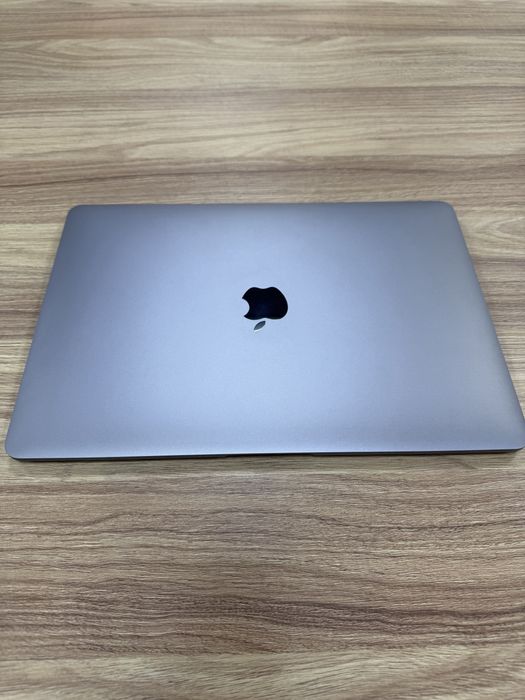 Macbook Air 13, на гарантии