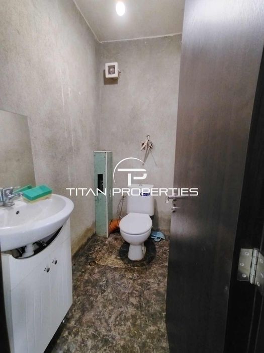 Дава се под наем Магазин в Варна, Колхозен пазар - 38 кв.м за 350 € - Снимка #3