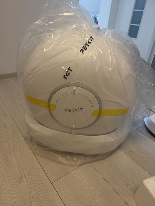 Litieră inteligentă pentru pisici