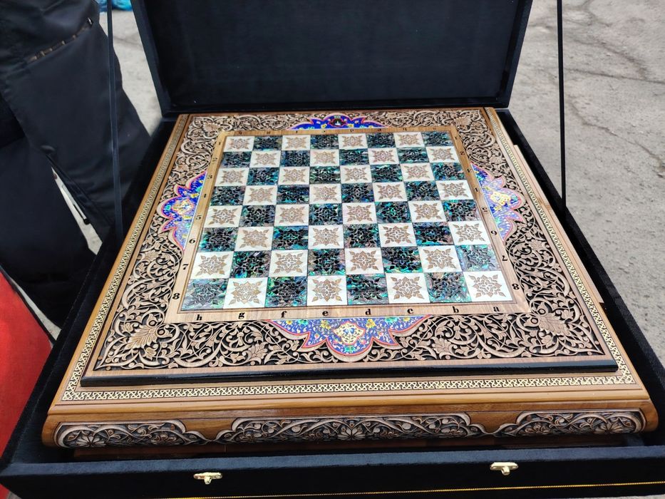 Shaxmat o'yin va interyer uchun.