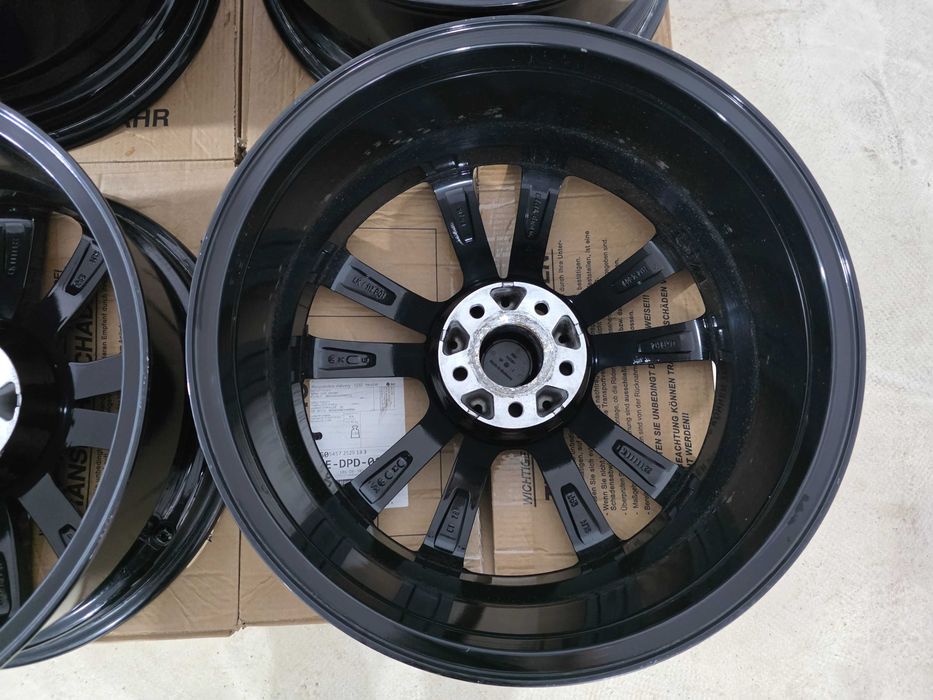 Jante 19 Mercedes GLC GLB EQA EQB E Class C Class Audi Q3 A5 A6 Q5 5x112 66.6 8J et28