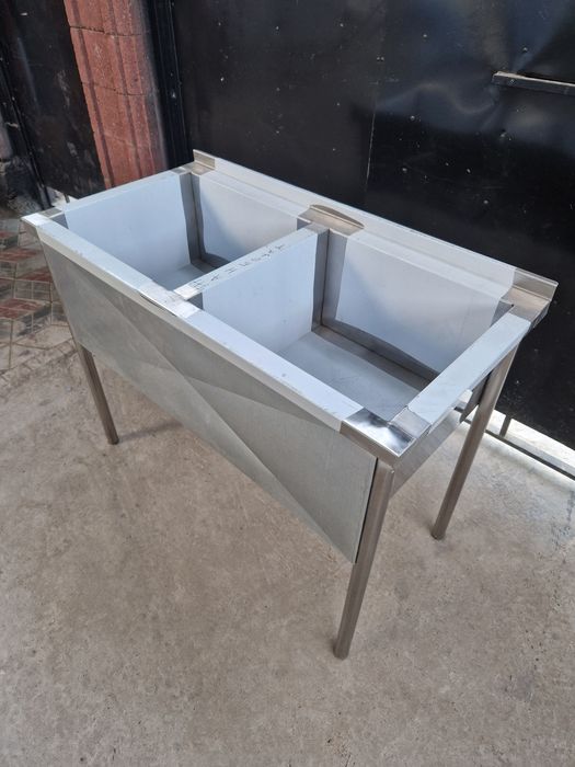 Стол металлический