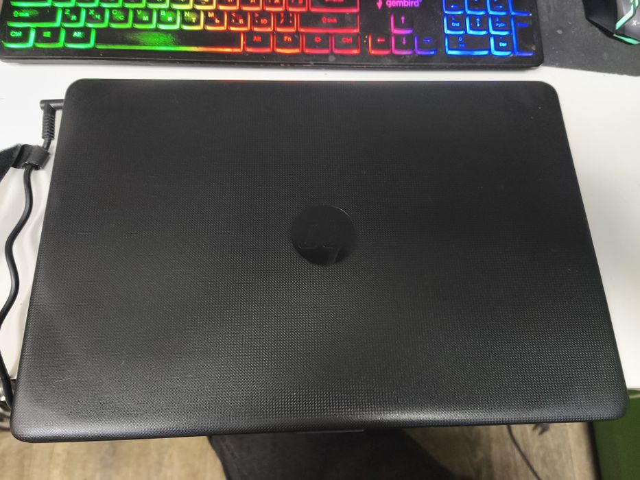 Ноутбук HP 15-bs