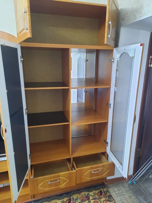 Продается шкаф - стенка