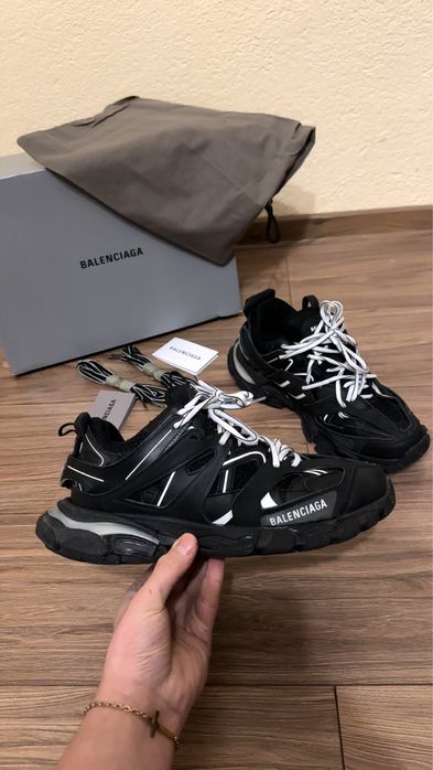 Balenciga trak led