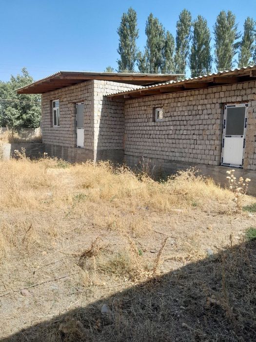 To'ytepa, Nurafshon markazida uy sotiladi