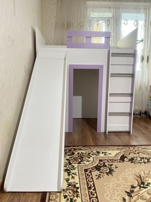 Продам двухъяросную кроват