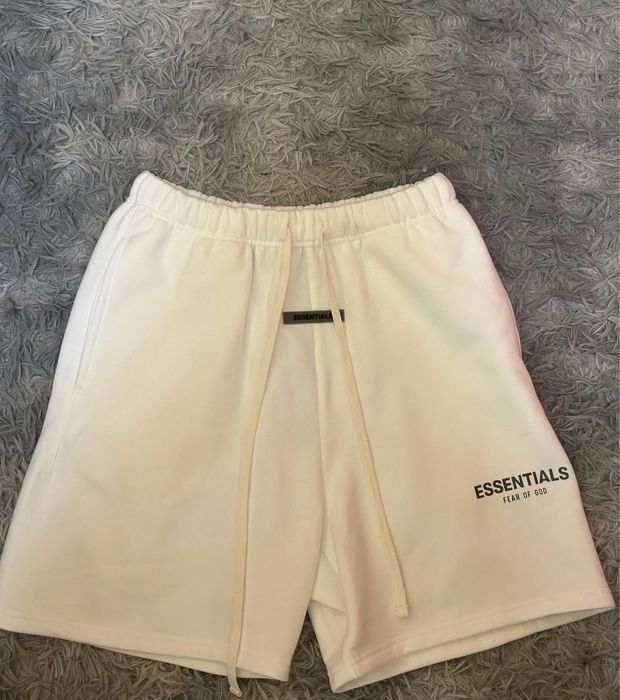 Pantaloni scurti essentials