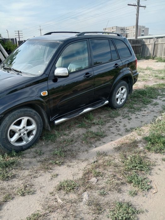 Продам машину Тойота Rav4