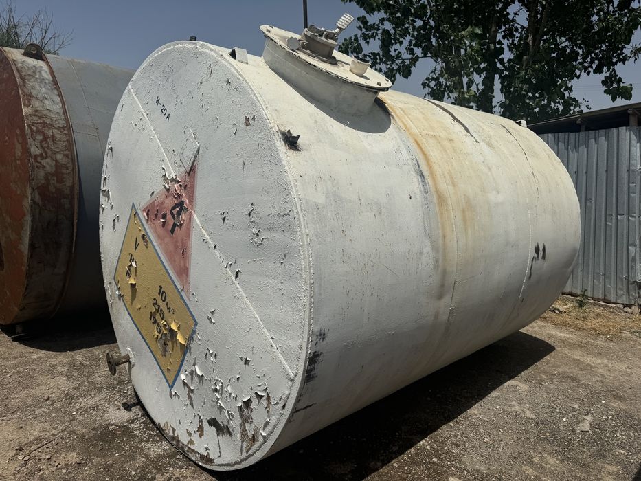 Емкость Цистерна 10куб сотилади холати зур