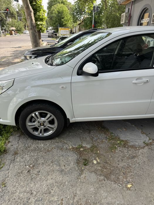 Продам нексию 3 механика