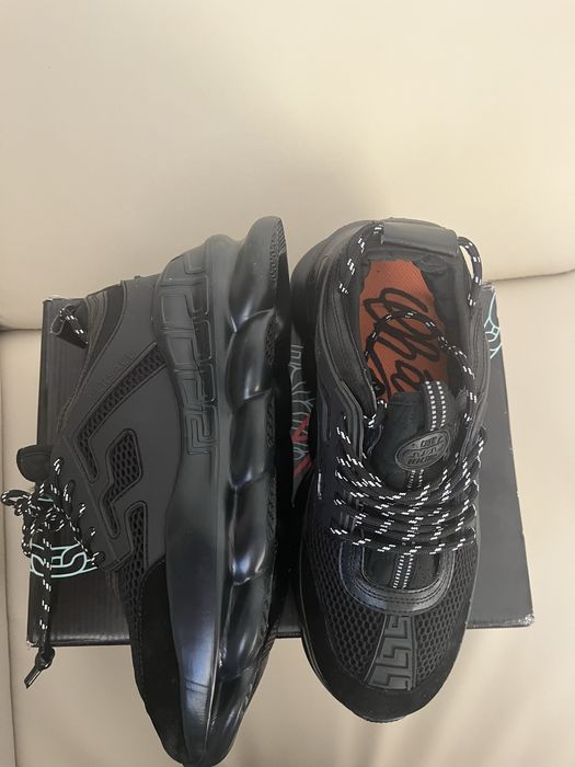 versace chain reaction