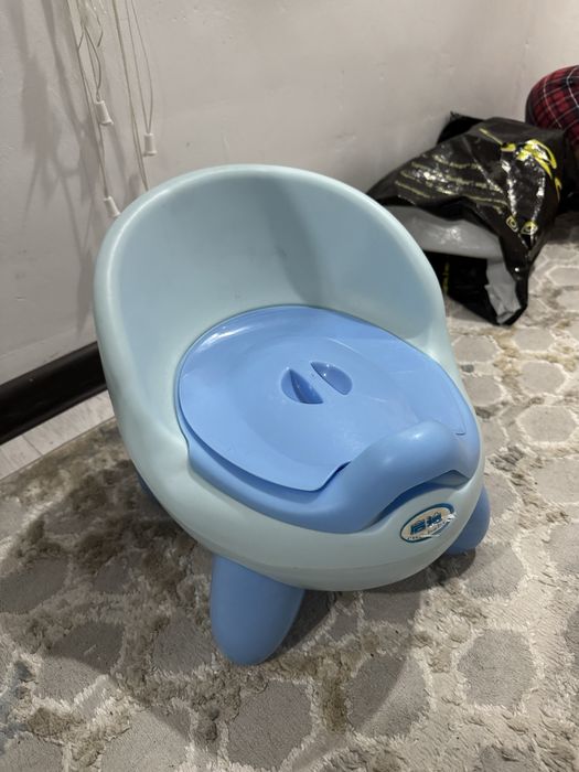 Продам Детский горшок