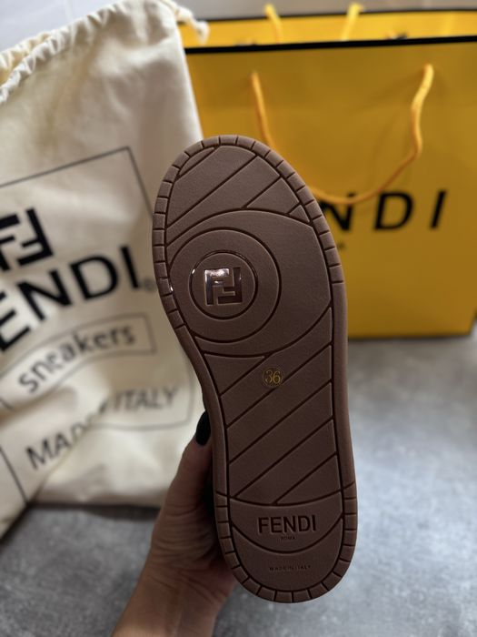 Дамски кецове F**di